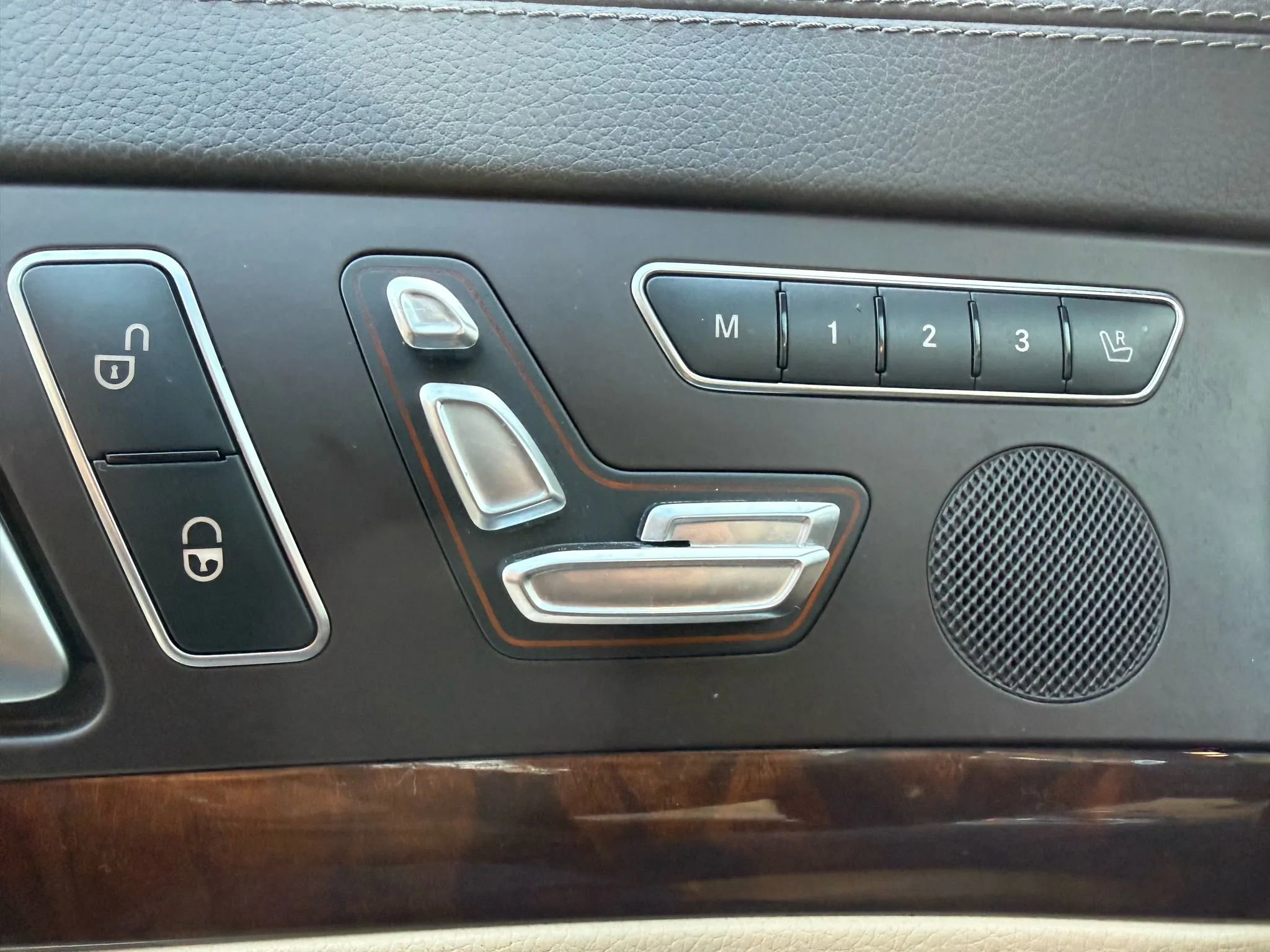 Used 2014 Mercedes-Benz SL 550 image 37