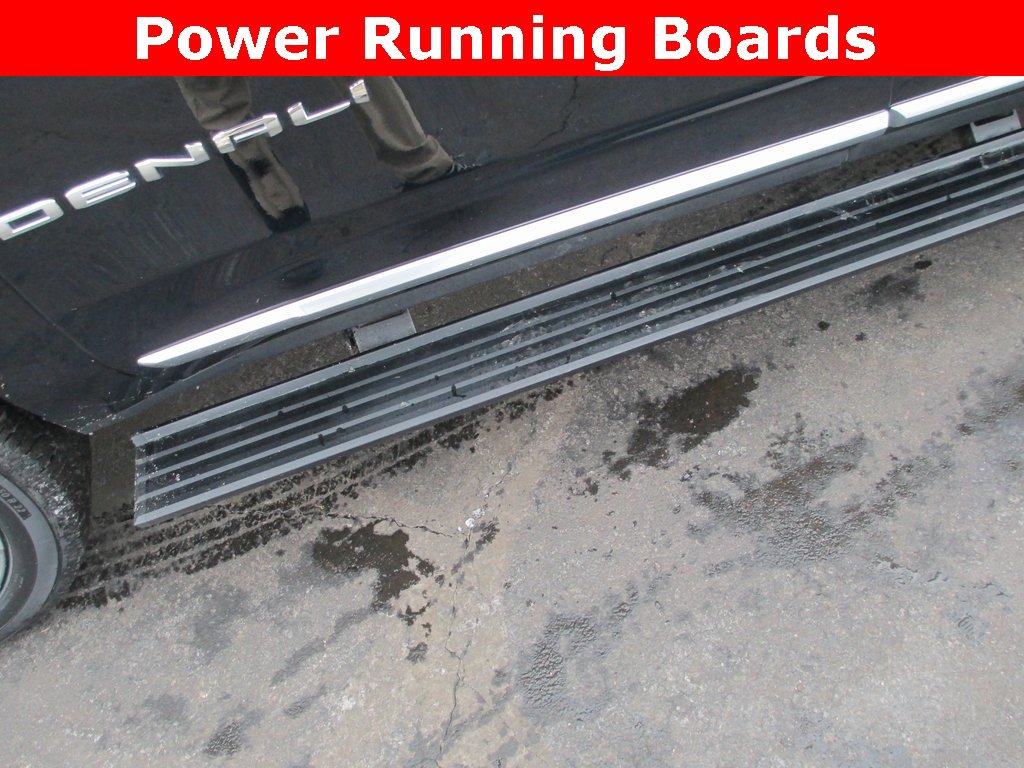 Used 2021 GMC Yukon Denali w/ Denali Premium Package image 13