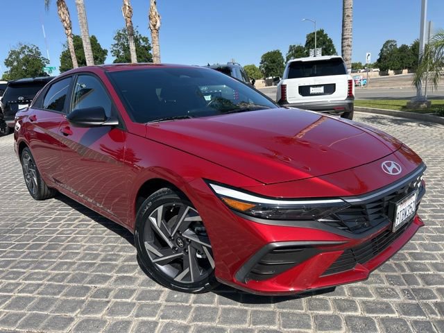 Certified 2025 Hyundai Elantra Sport image 1