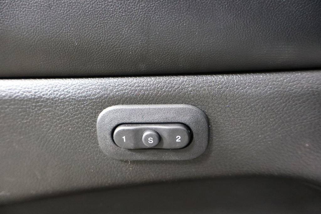 Used 2022 Jeep Grand Cherokee Limited image 23