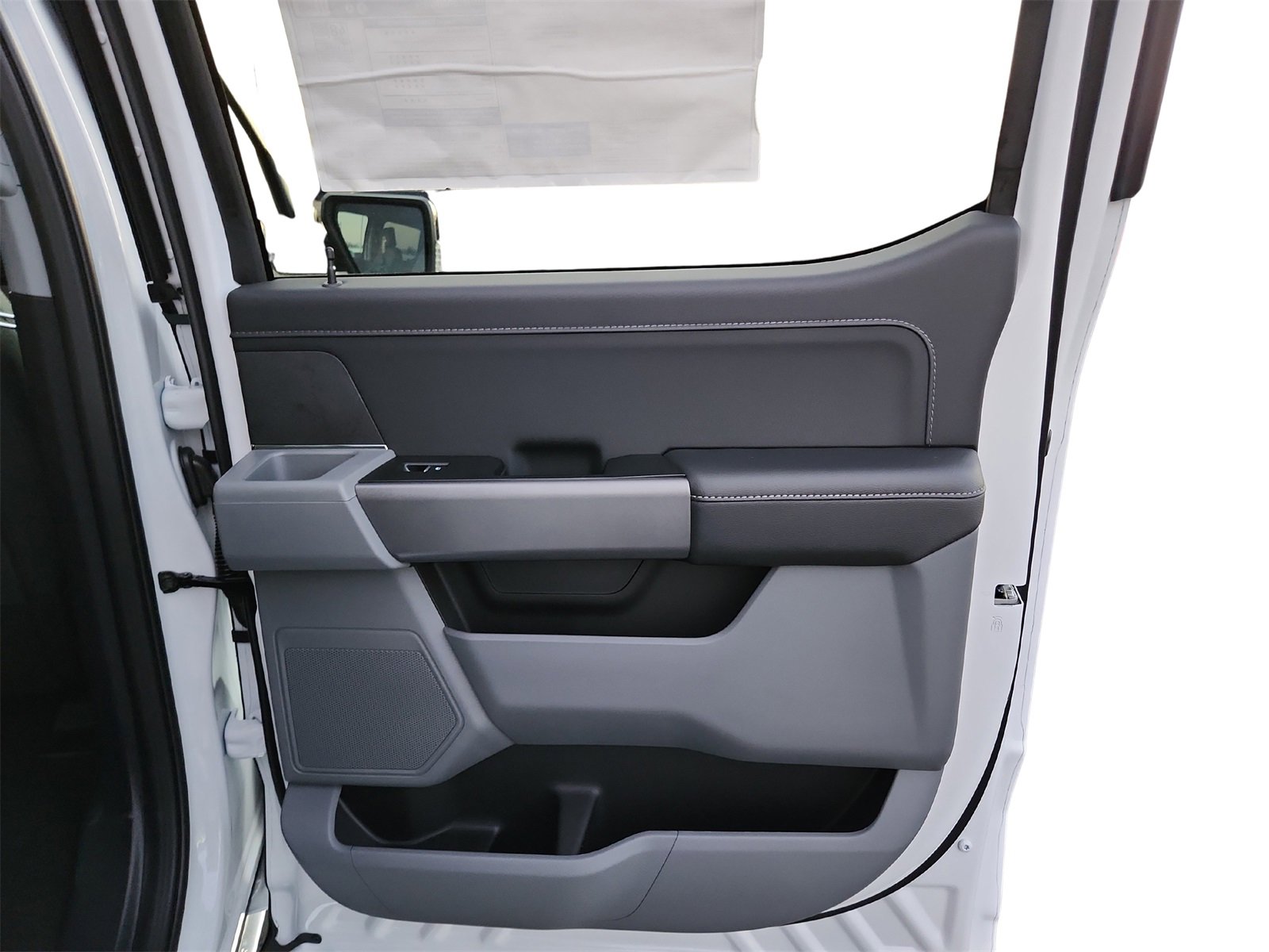 New 2025 Ford F150 XLT w/ Equipment Group 302A MID image 27