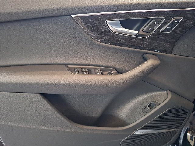 New 2026 Audi Q7 2.0T Premium AWD/4WD image 8
