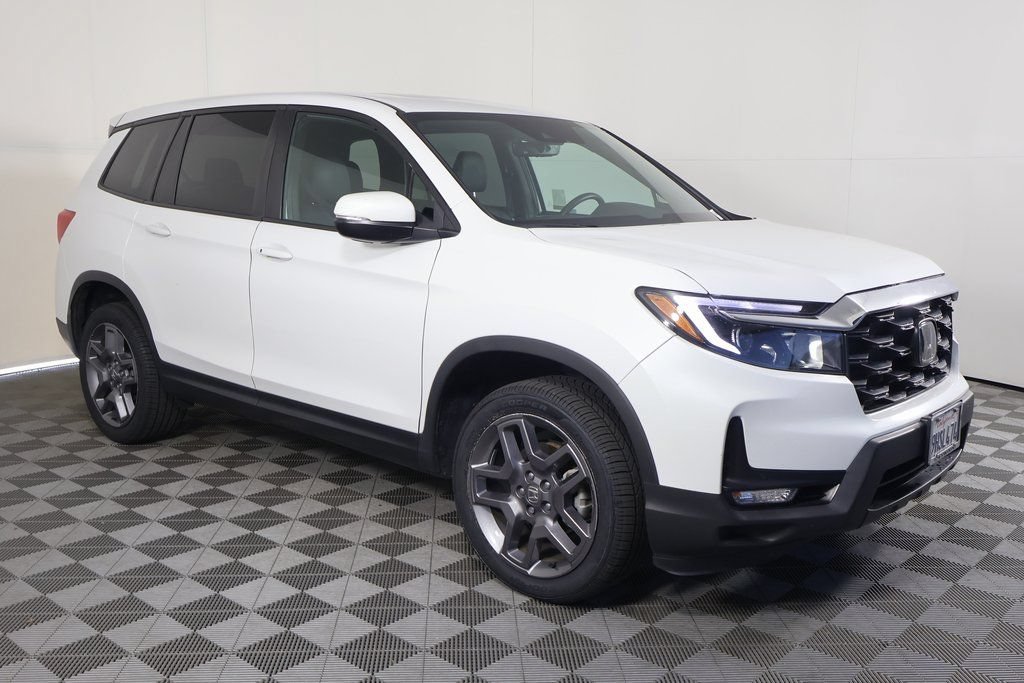 Used 2023 Honda Passport EX-L image 3