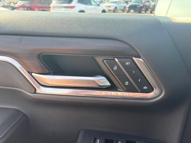 Used 2023 GMC Sierra 1500 SLT w/ SLT Convenience Package AWD/4WD image 13