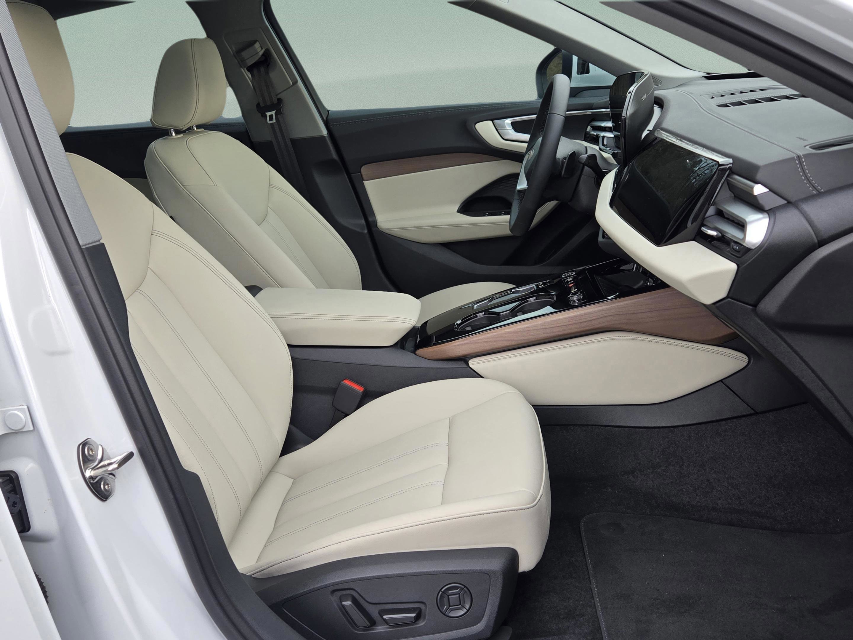 New 2025 Audi A5 2.0T Premium image 18