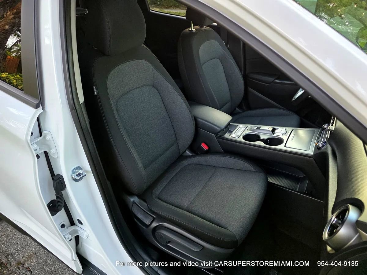 Used 2023 Hyundai Kona SEL FWD image 53