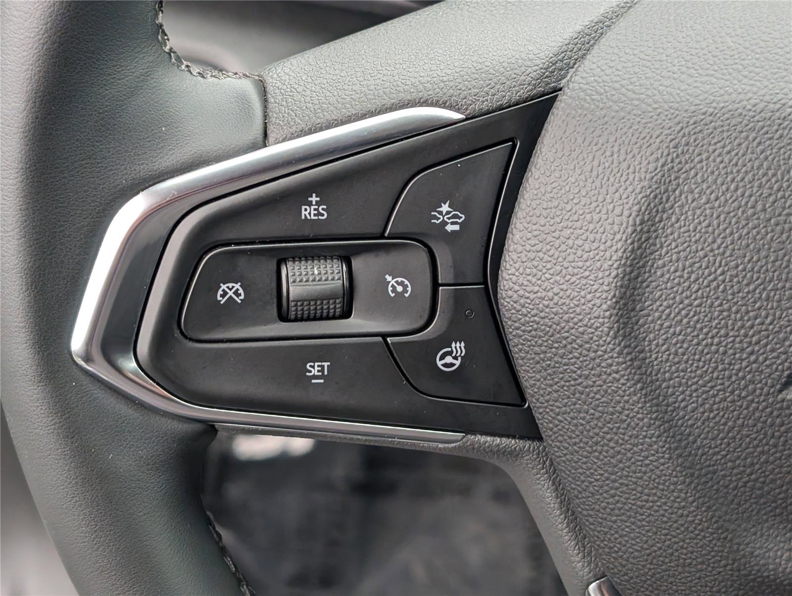 Used 2024 Chevrolet Trax ACTIV w/ Driver Confidence Package FWD image 22