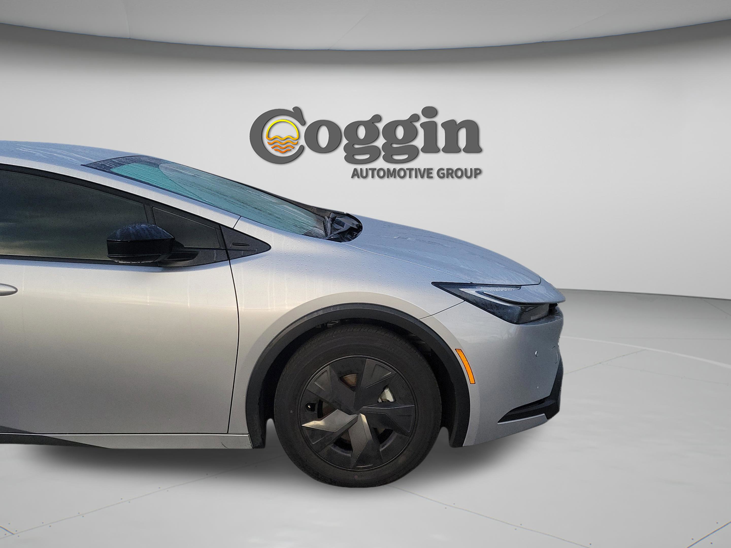 Used 2023 Toyota Prius LE image 30