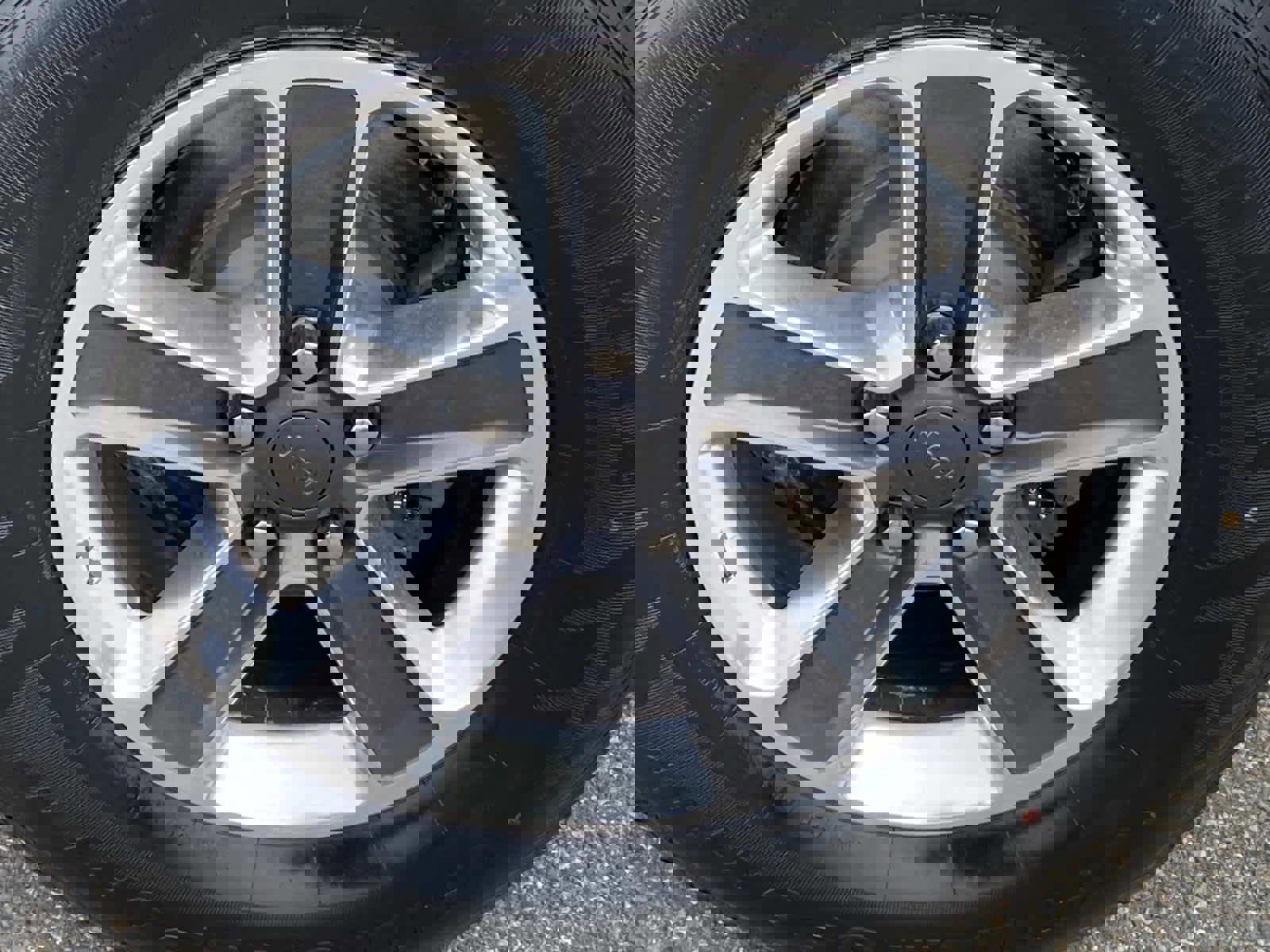 Used 2020 Jeep Wrangler Unlimited Sahara w/ Dual Top Group image 26