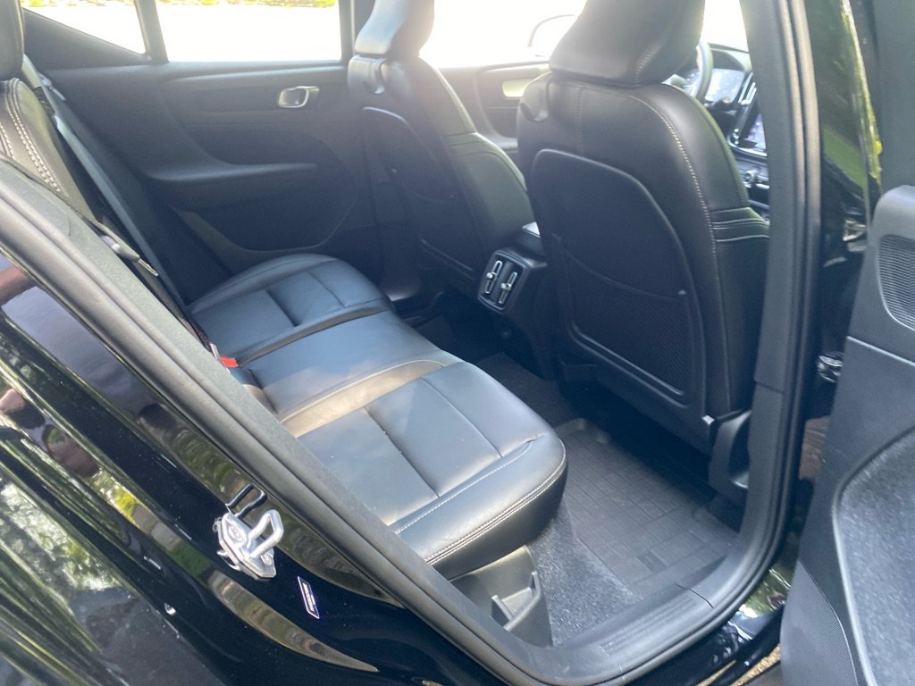 Used 2019 Volvo XC40 T5 Momentum AWD/4WD image 23