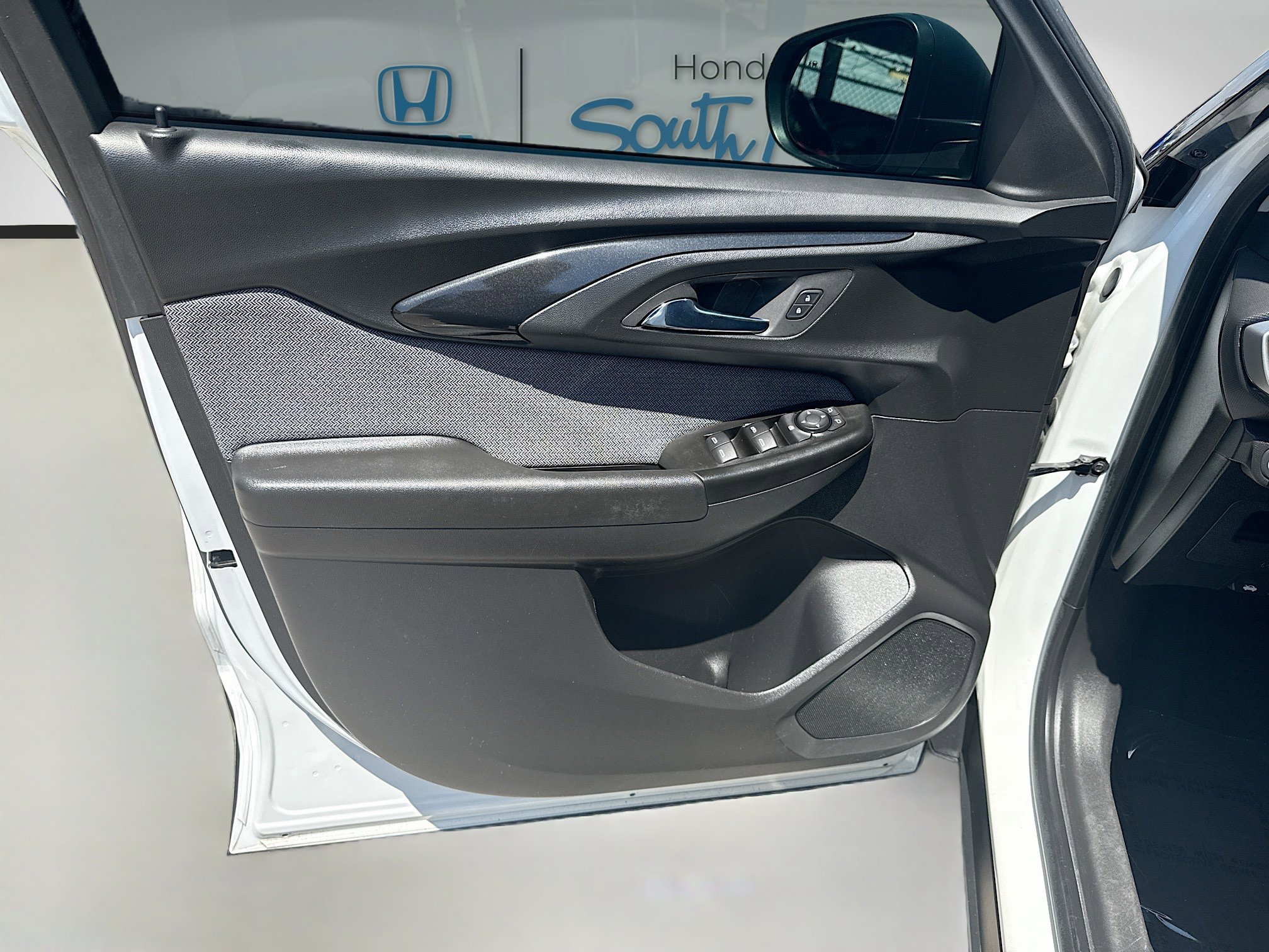 Used 2022 Chevrolet TrailBlazer LS FWD image 19