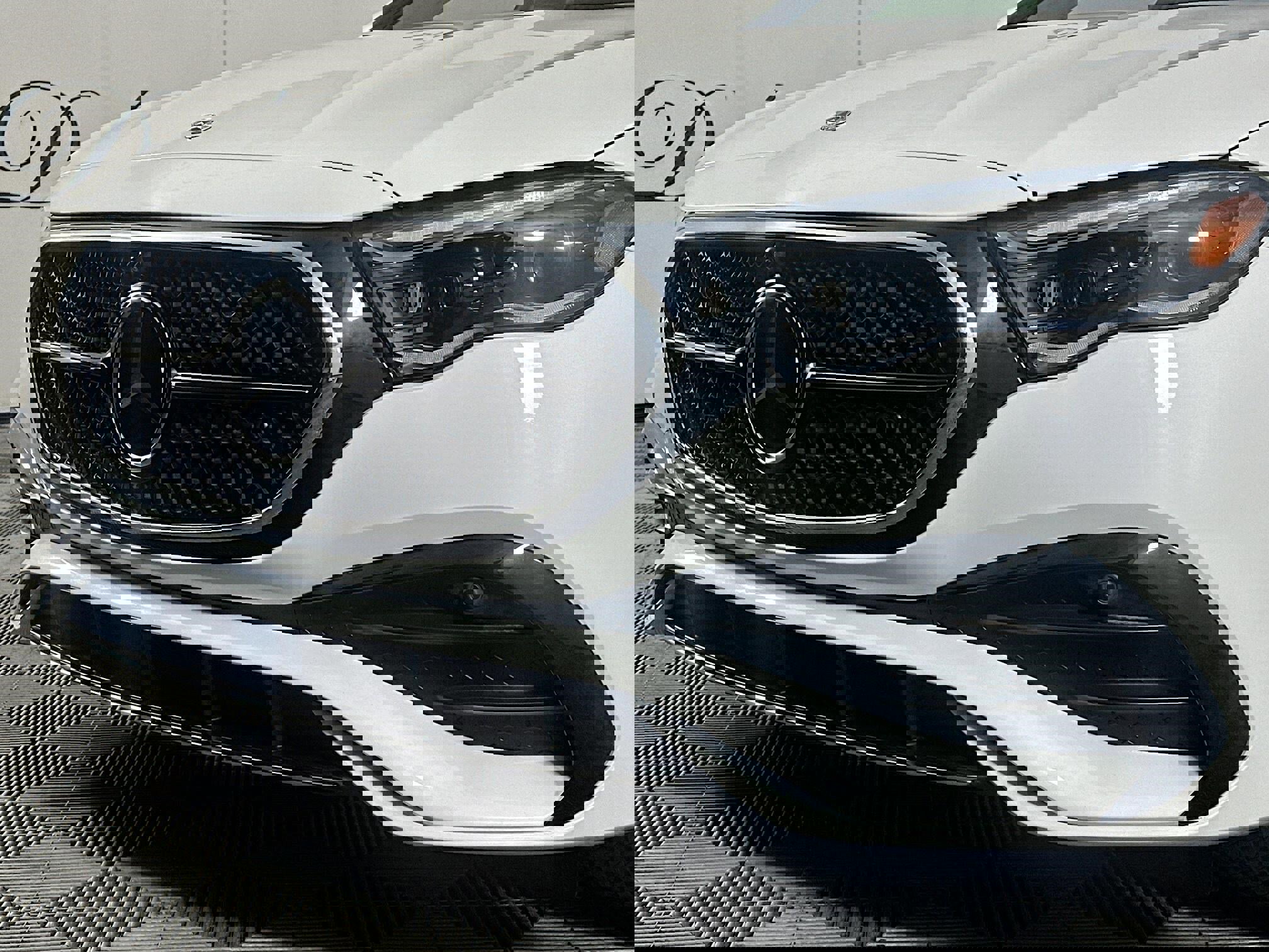 Used 2024 Mercedes-Benz E 350 4MATIC Sedan w/ Airmatic Package image 32