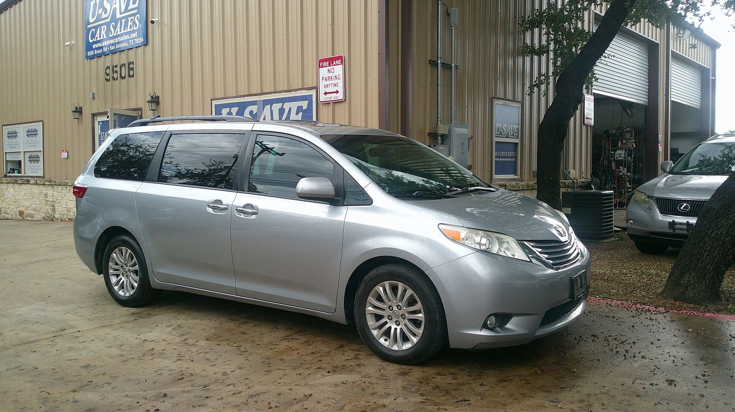 Used 2016 Toyota Sienna XLE