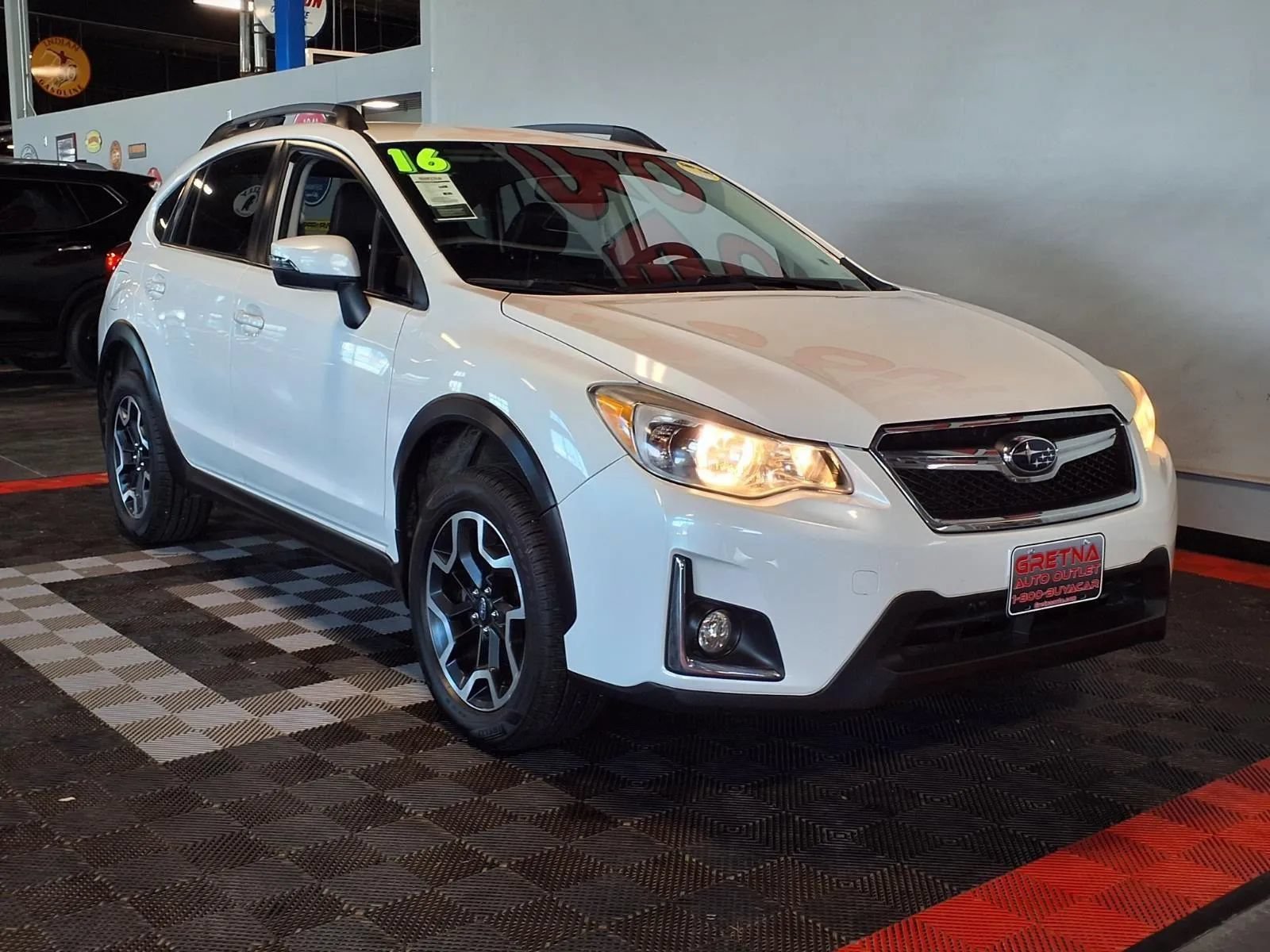Used 2016 Subaru Crosstrek 2.0i Limited w/ Popular Package #2 AWD/4WD image 2