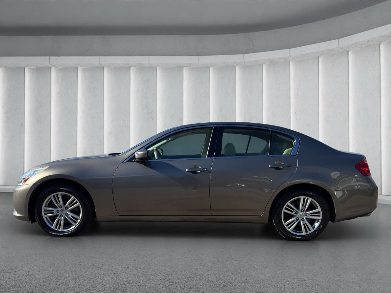 Used 2012 INFINITI G37 x Sedan w/ Premium Pkg image 2