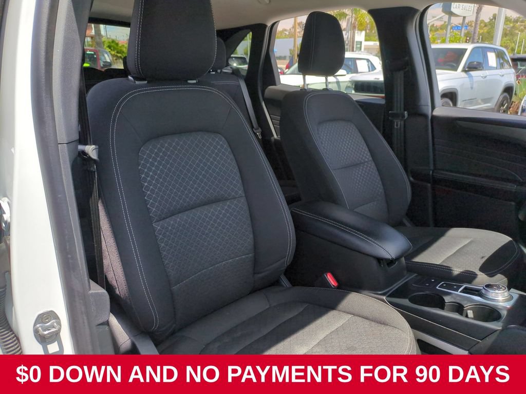 Used 2025 Ford Escape Active AWD/4WD image 30