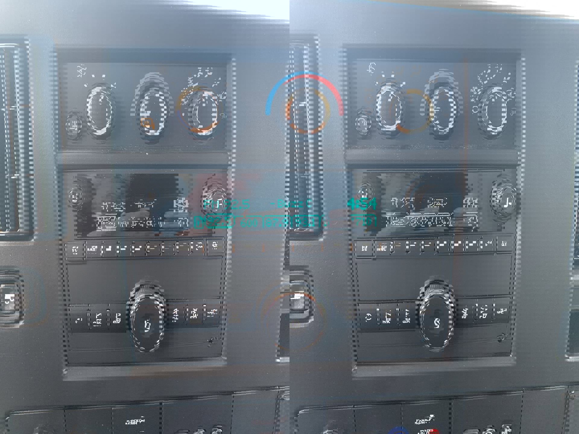 New 2025 GMC Savana 3500 w/ Power Convenience Package image 35