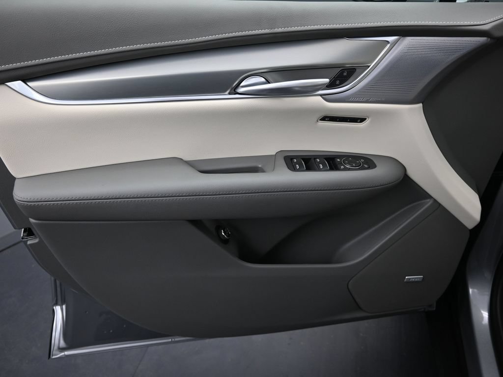 New 2026 Cadillac XT5 Premium Luxury w/ Driver Assist Package FWD image 9