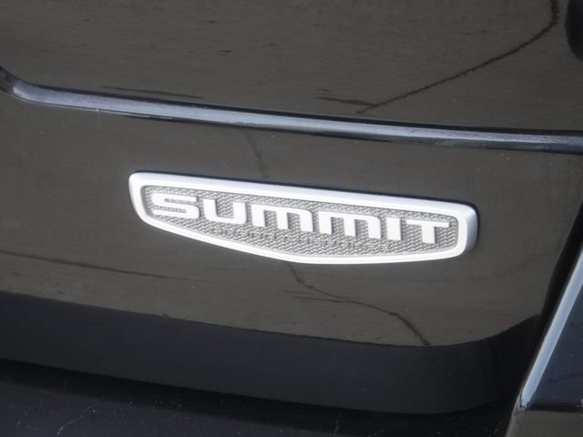 Certified 2025 Jeep Grand Cherokee Summit AWD/4WD image 9
