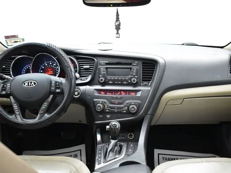 Used 2011 Kia Optima EX w/ Premium Pkg image 18