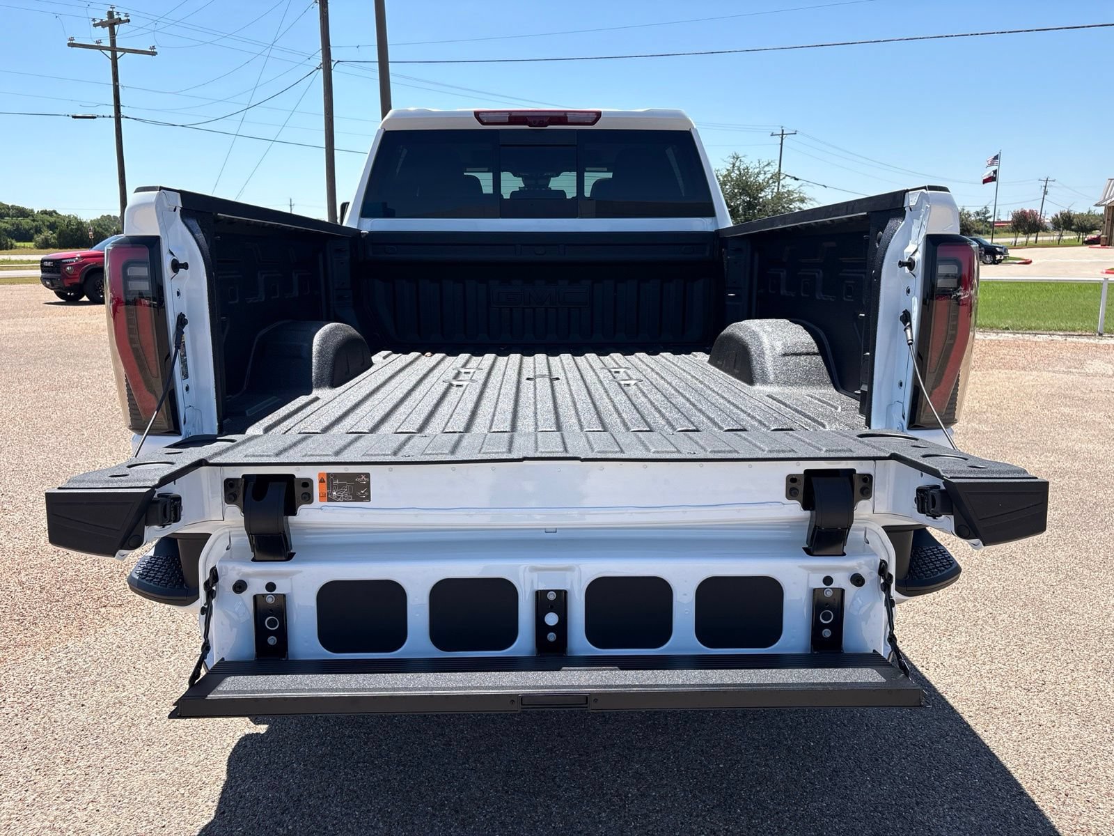 New 2026 GMC Sierra 2500 AT4 w/ AT4 Premium Plus Package AWD/4WD image 32