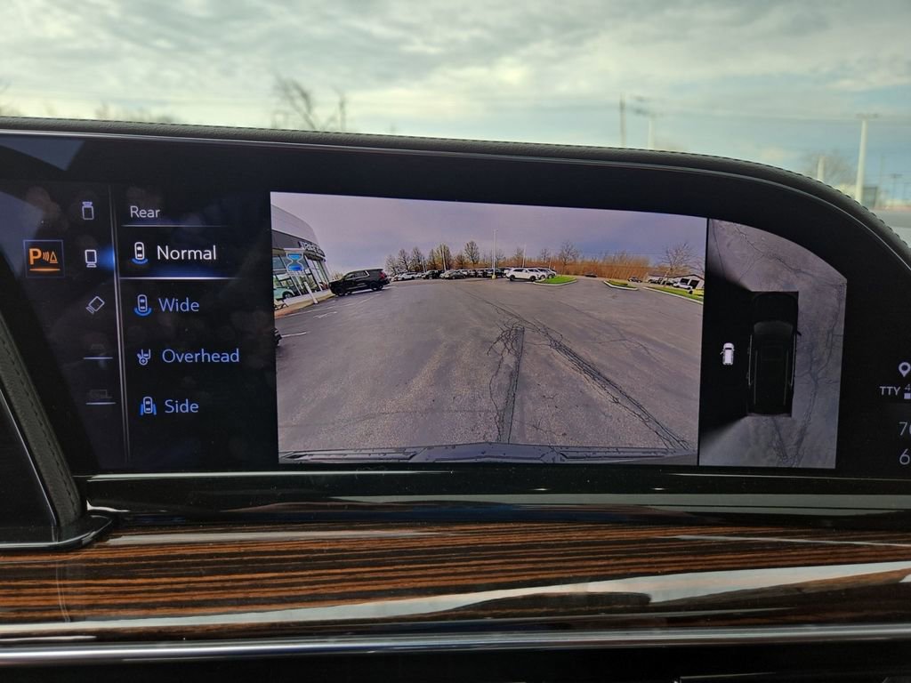 Used 2023 Cadillac Escalade Premium Luxury image 26