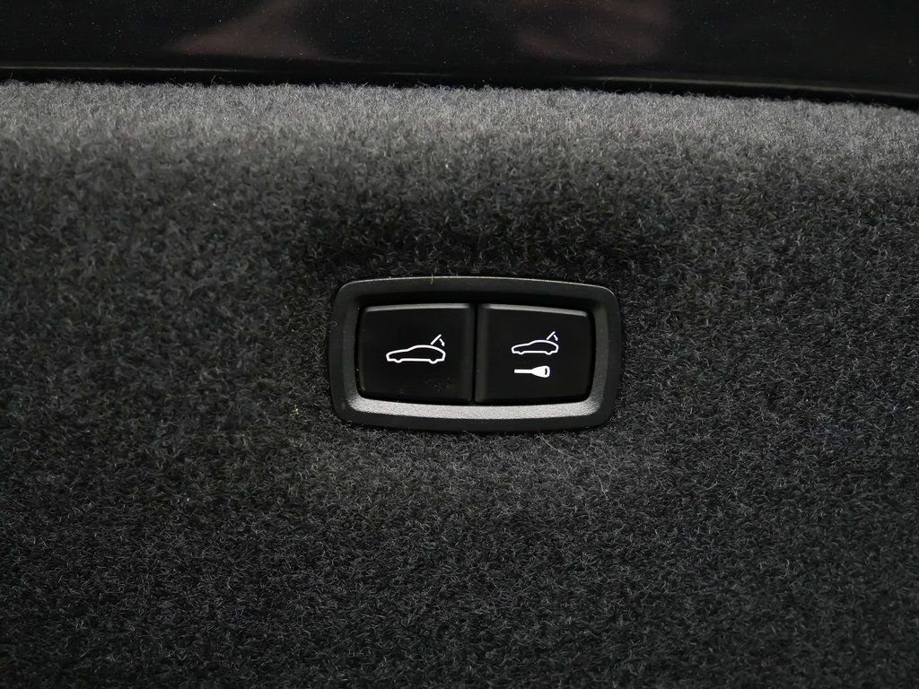 Certified 2022 Porsche Taycan 4S image 14