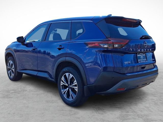 Used 2023 Nissan Rogue SV image 4