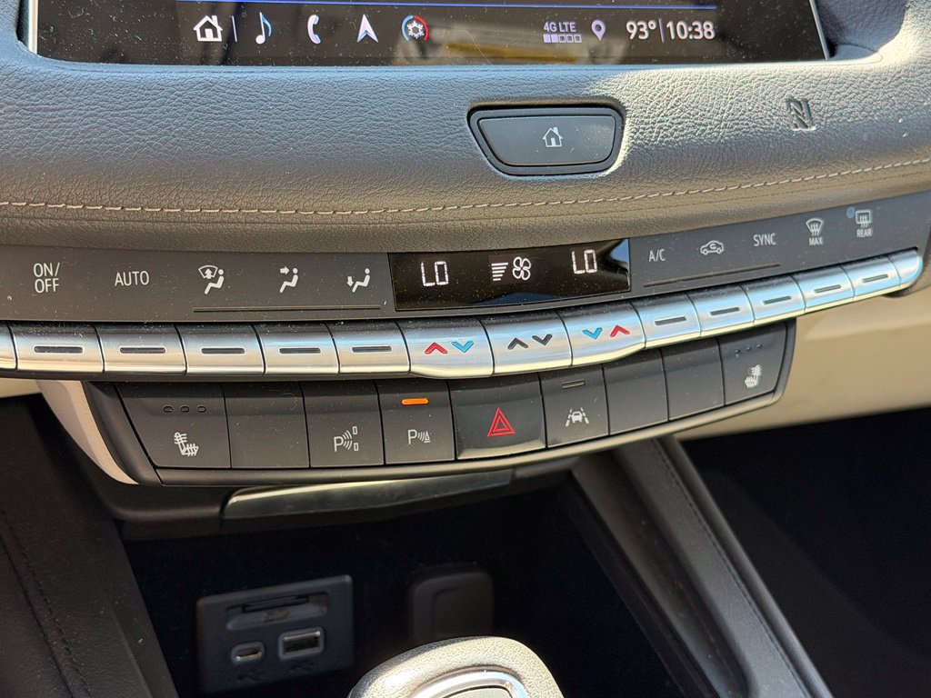Used 2019 Cadillac XT4 Premium Luxury w/ Enhanced Visibility Package AWD/4WD image 20