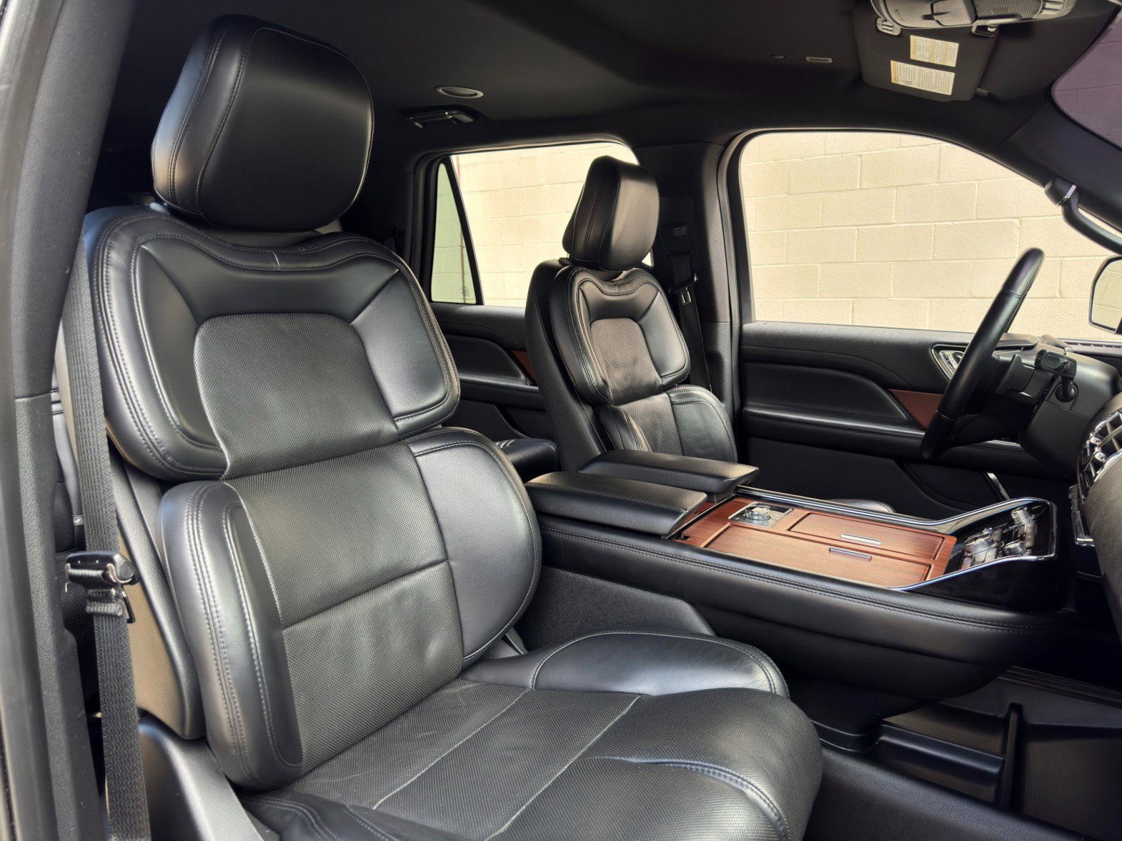 Used 2020 Lincoln Navigator L 4WD image 37