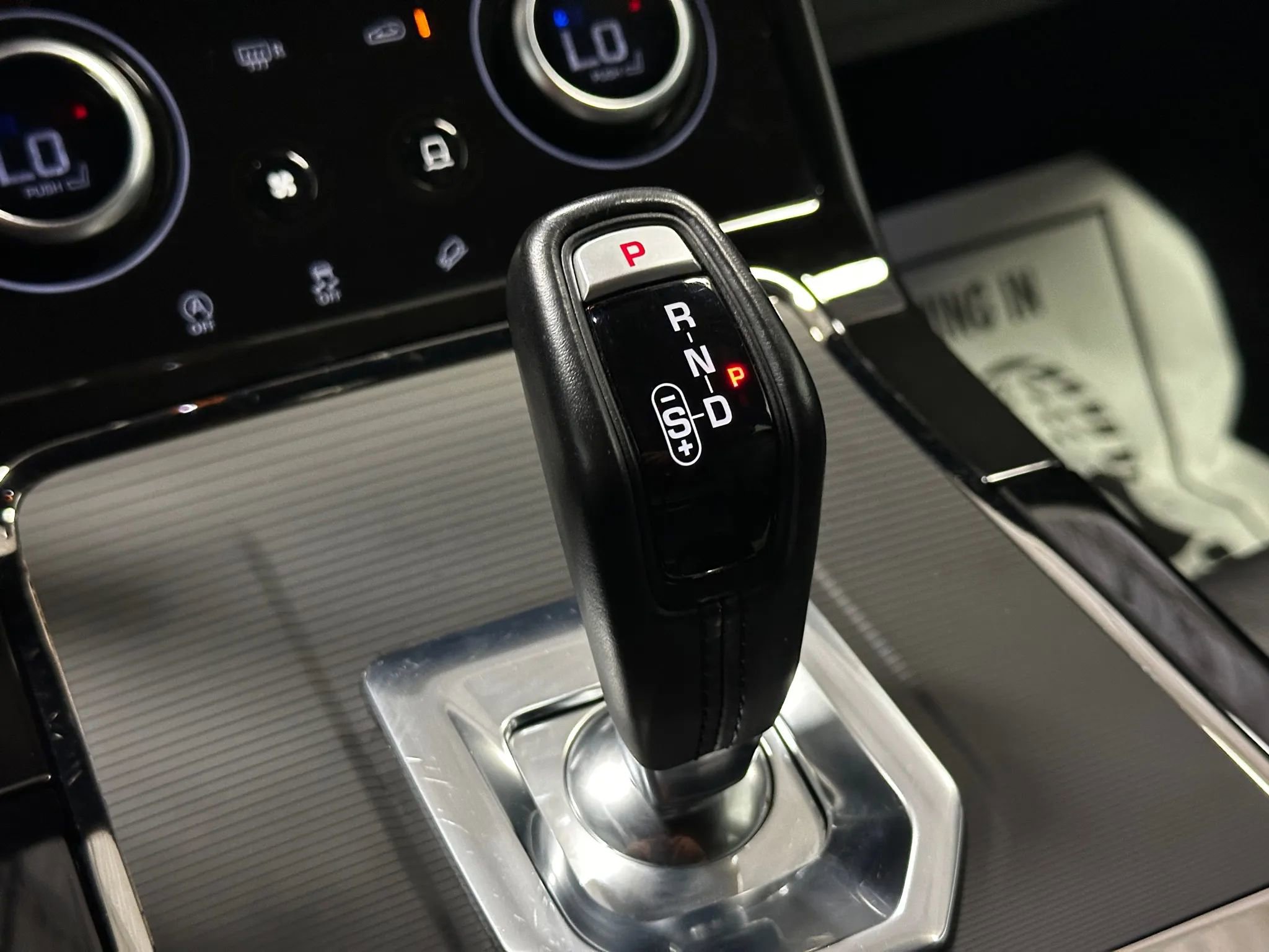 Used 2022 Land Rover Range Rover Evoque R-Dynamic S image 51