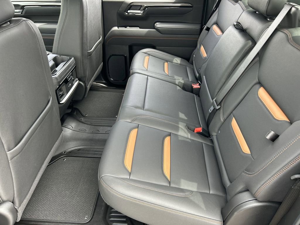 Used 2025 GMC Sierra 1500 AT4 w/ AT4 Premium Package AWD/4WD image 26