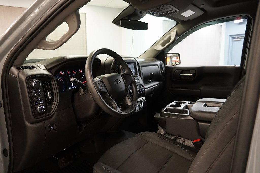 Used 2024 Chevrolet Silverado 1500 Custom Trail Boss w/ LPO, Dark Essentials Package image 6