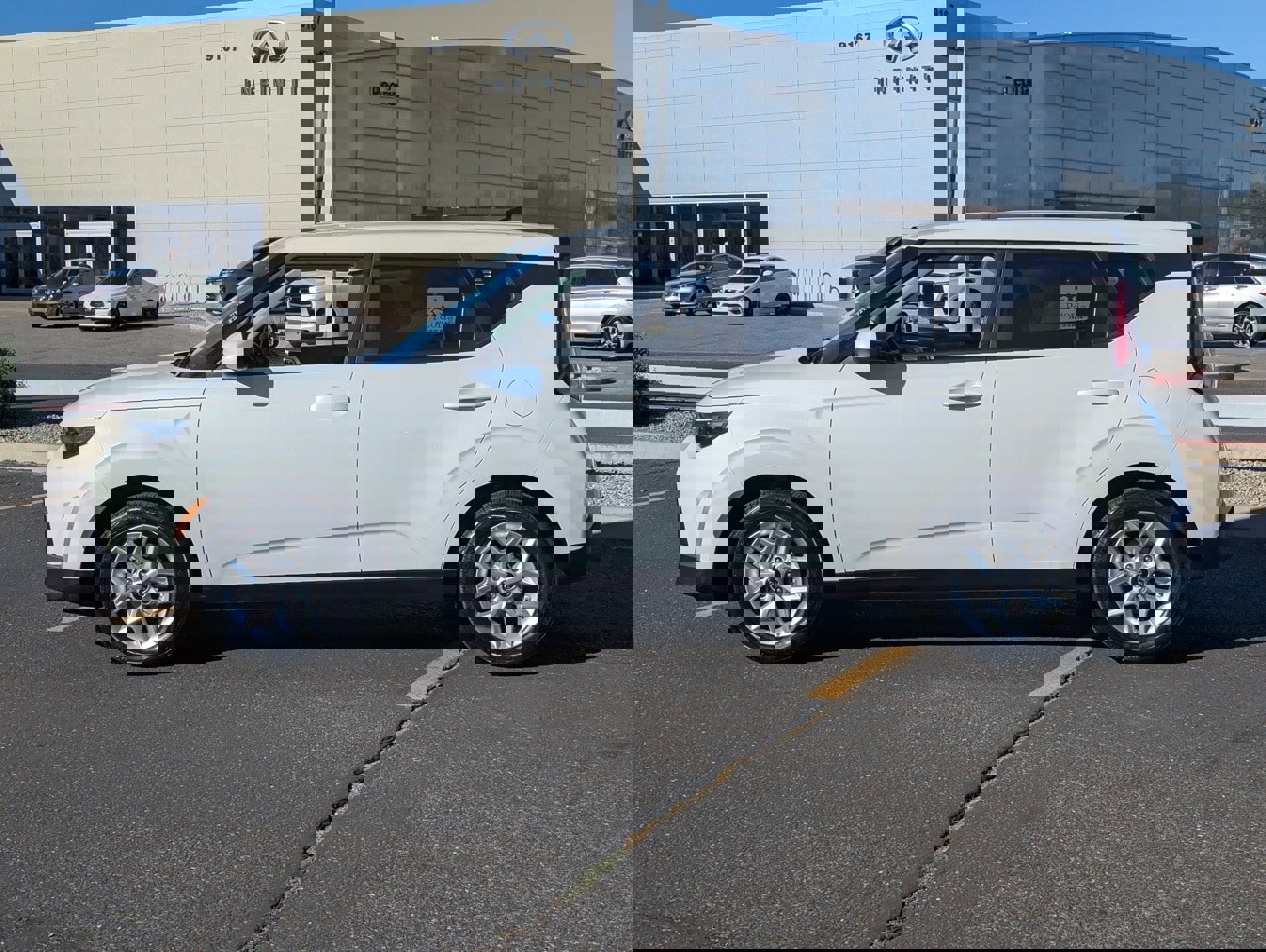 Used 2024 Kia Soul LX w/ Option Group 015 image 3