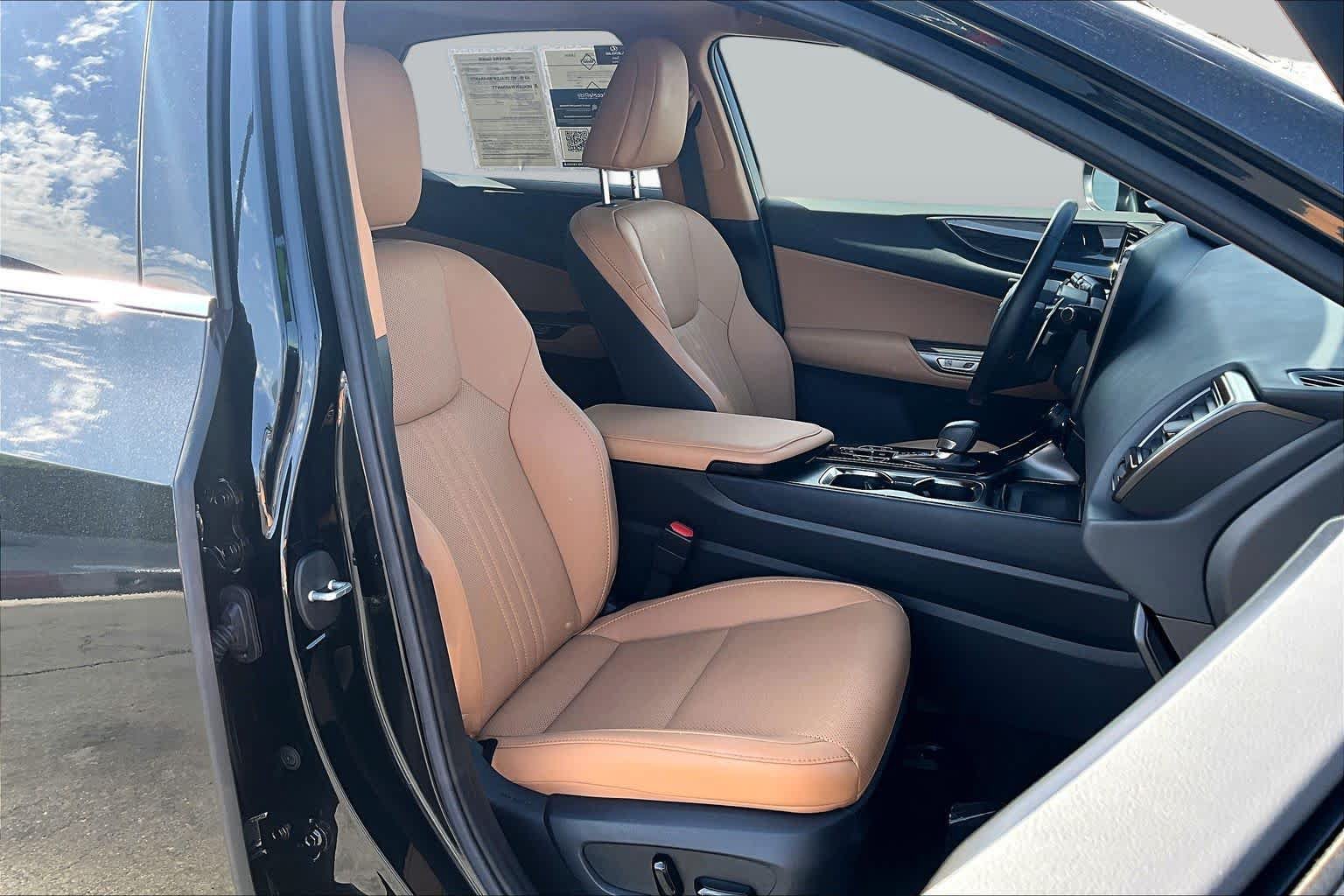 Used 2022 Lexus NX 350h AWD image 9