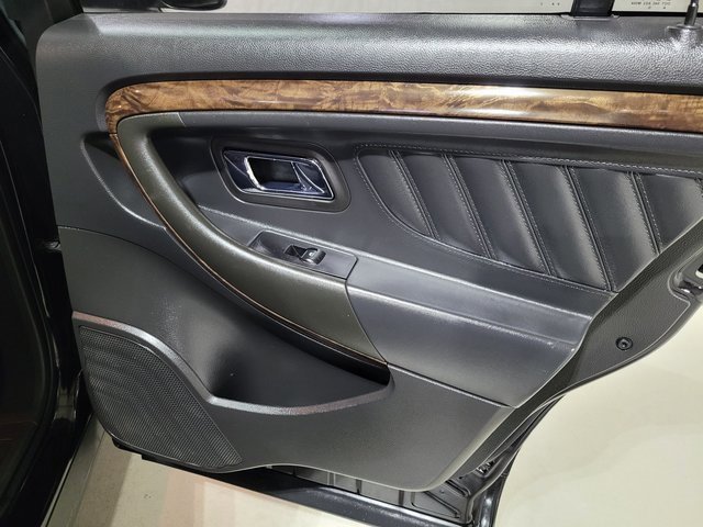 Used 2019 Ford Taurus Limited image 51