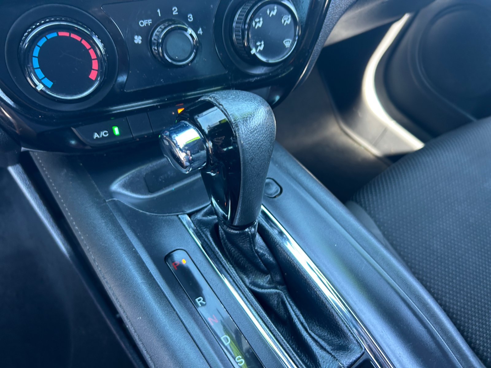 Used 2020 Honda HR-V Sport image 15