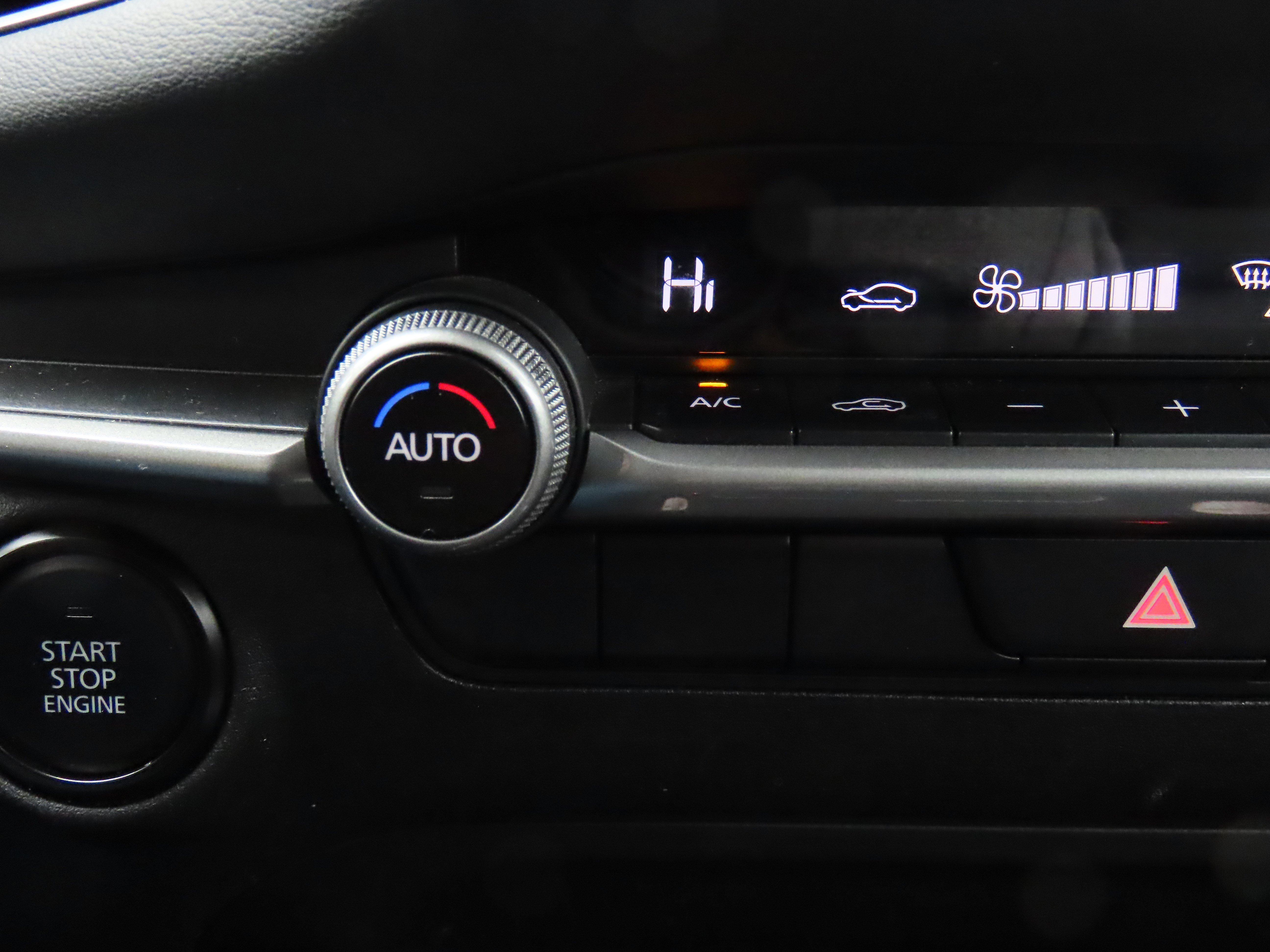 Used 2024 MAZDA MAZDA3 s image 26