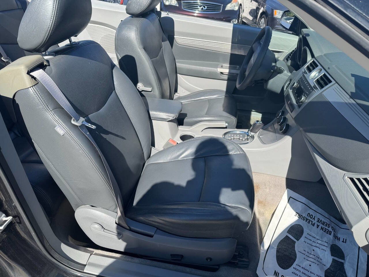 Used 2008 Chrysler Sebring LX image 16