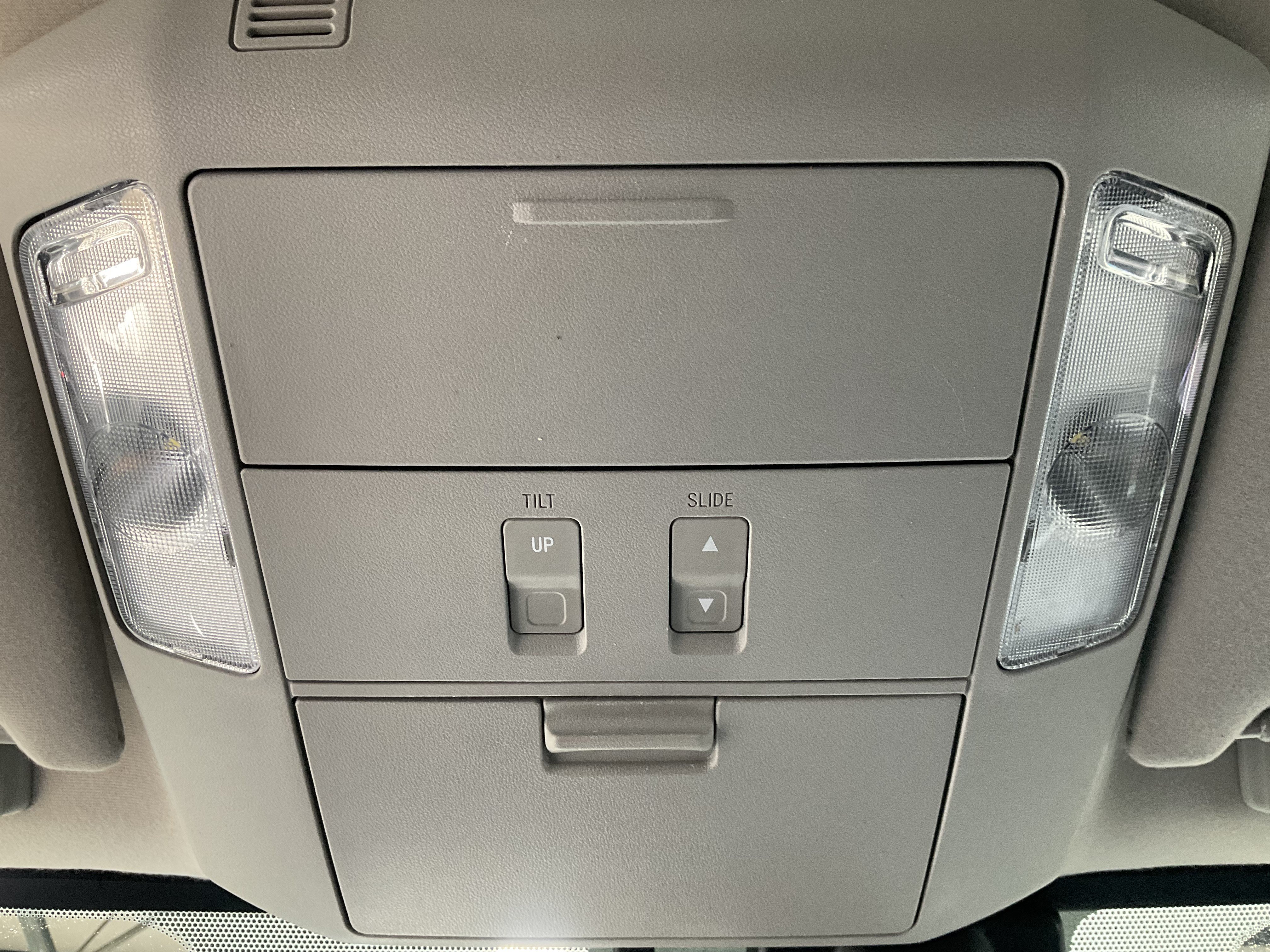 Used 2018 Toyota Sequoia TRD Sport AWD/4WD image 33