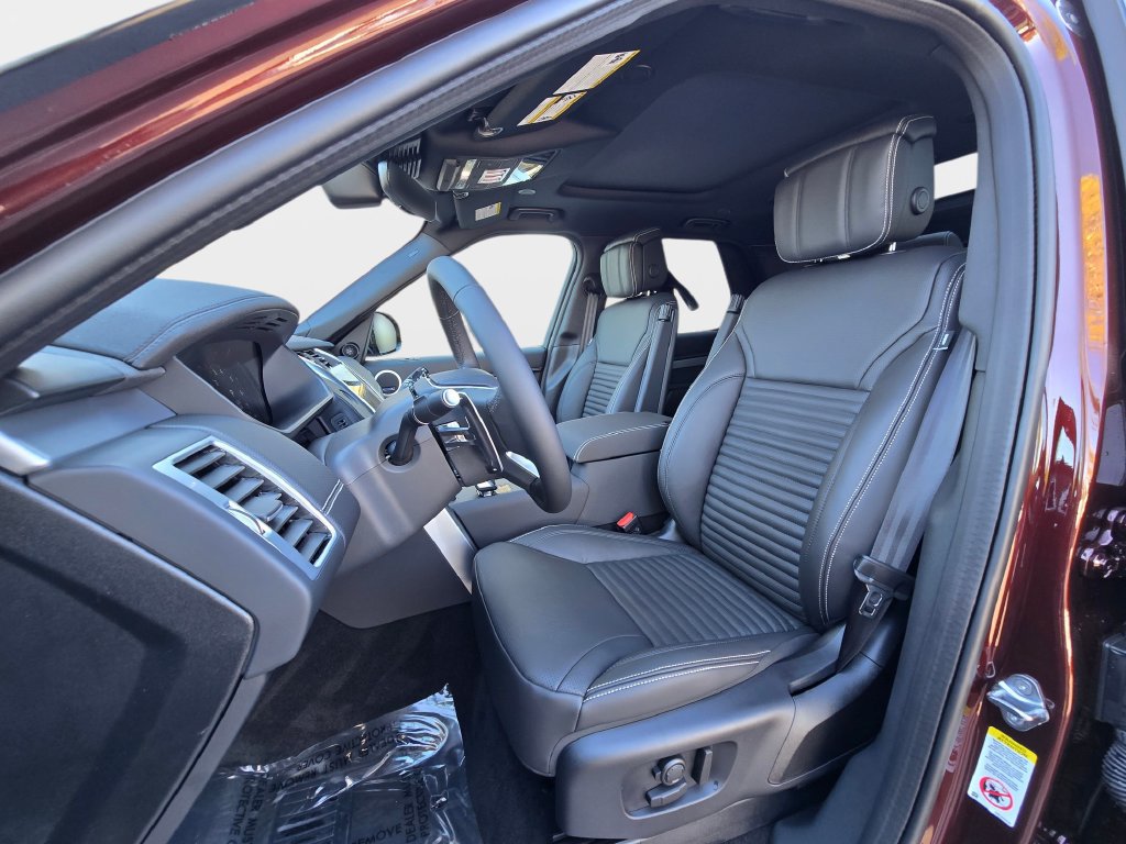 New 2026 Land Rover Discovery Limited Edition AWD/4WD image 15