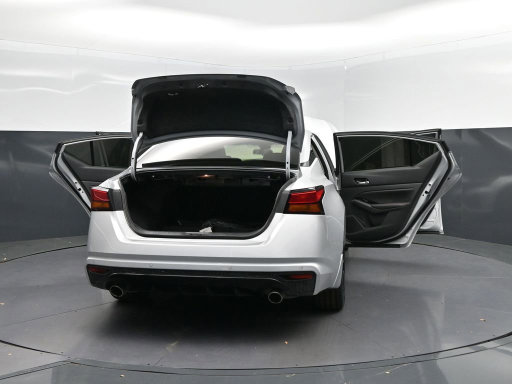 Used 2024 Nissan Altima 2.5 SR w/ SR Premium Package image 51