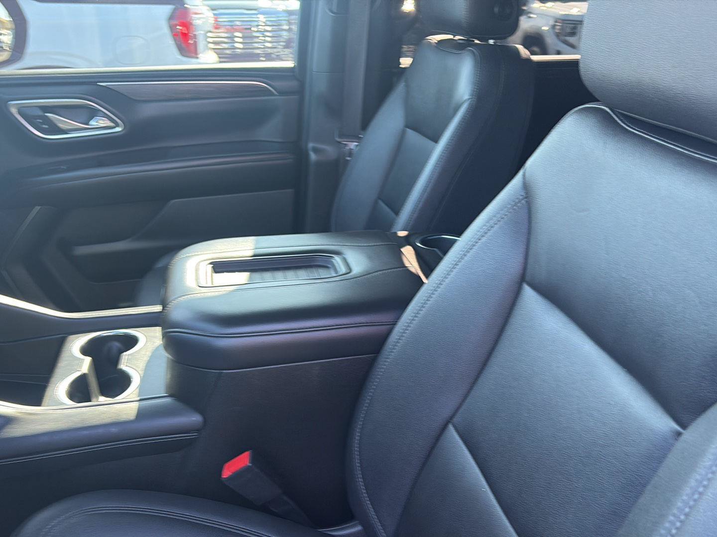 Used 2023 Chevrolet Suburban LT RWD image 12