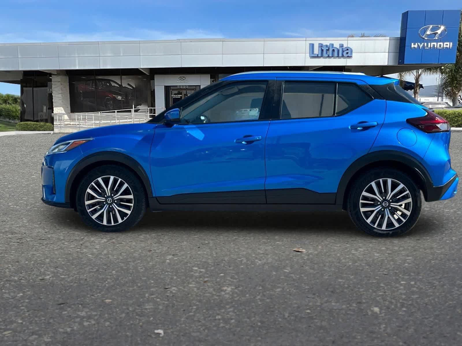 Used 2021 Nissan Kicks SV FWD image 6