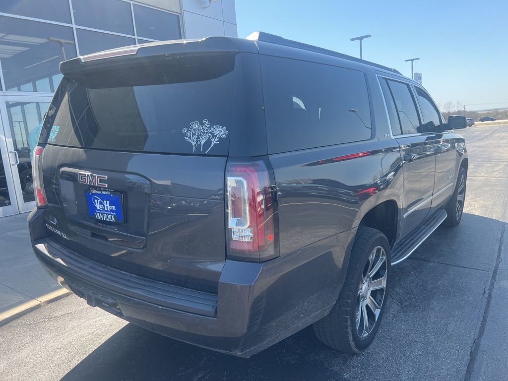 Used 2017 GMC Yukon XL SLT w/ Premium Edition AWD/4WD image 6
