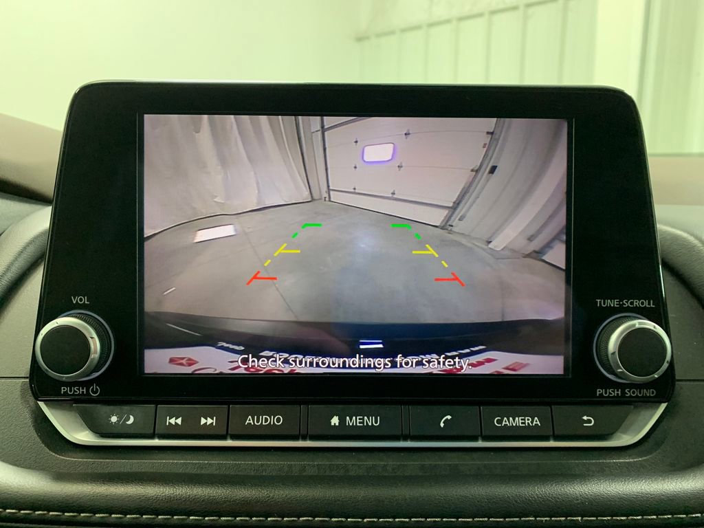 Used 2023 Nissan Rogue S image 27