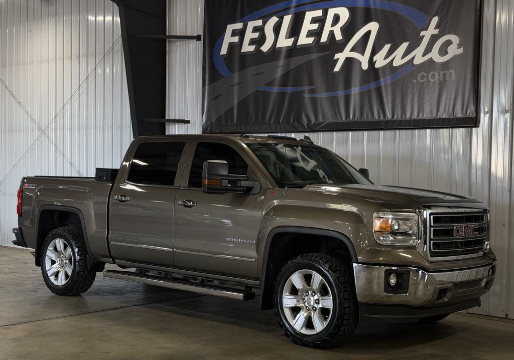 Used 2015 GMC Sierra 1500 SLT w/ Driver Alert Package AWD/4WD image 16