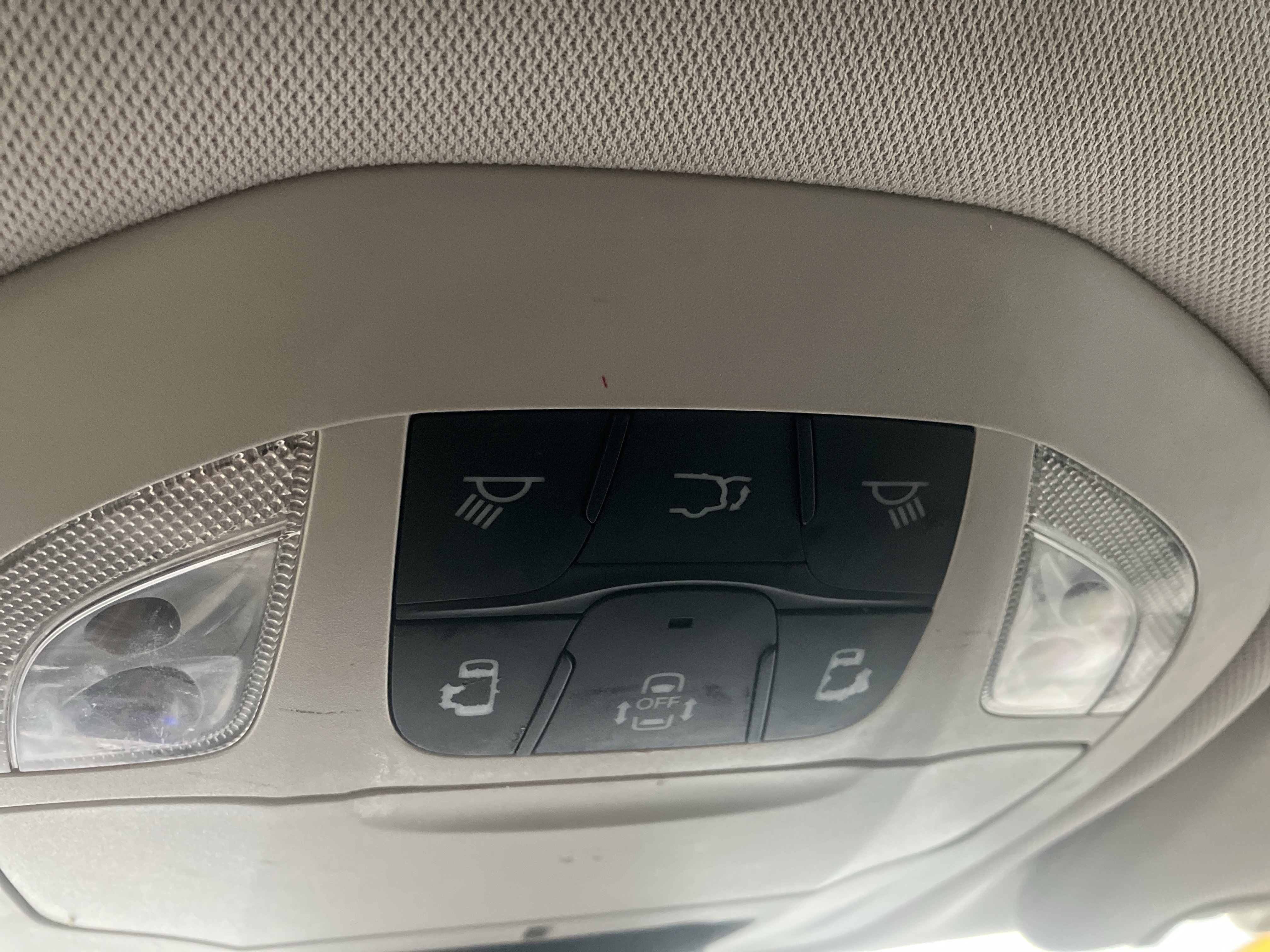 Used 2017 Chrysler Pacifica Touring-L w/ Tire & Wheel Group image 31