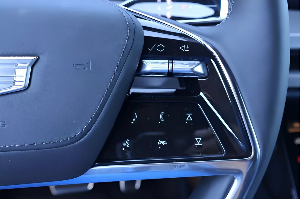 New 2026 Cadillac Vistiq Premium Luxury AWD/4WD image 22