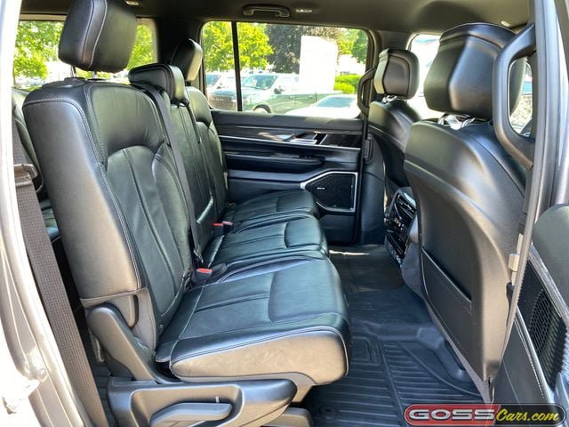 Used 2022 Jeep Wagoneer Series III AWD/4WD image 8
